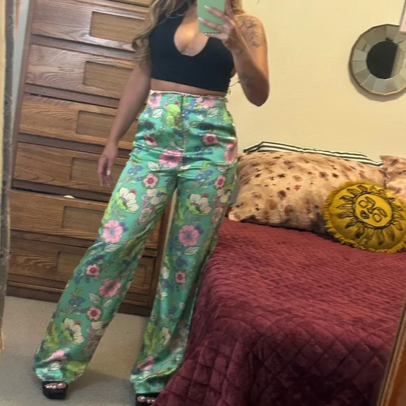 Zara Silk Floral High-Waisted Pants - Picture 5 of 10